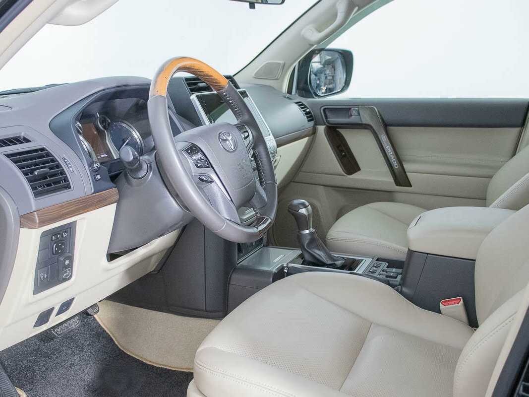 Toyota Land Cruiser Prado, 2022 Фото №11