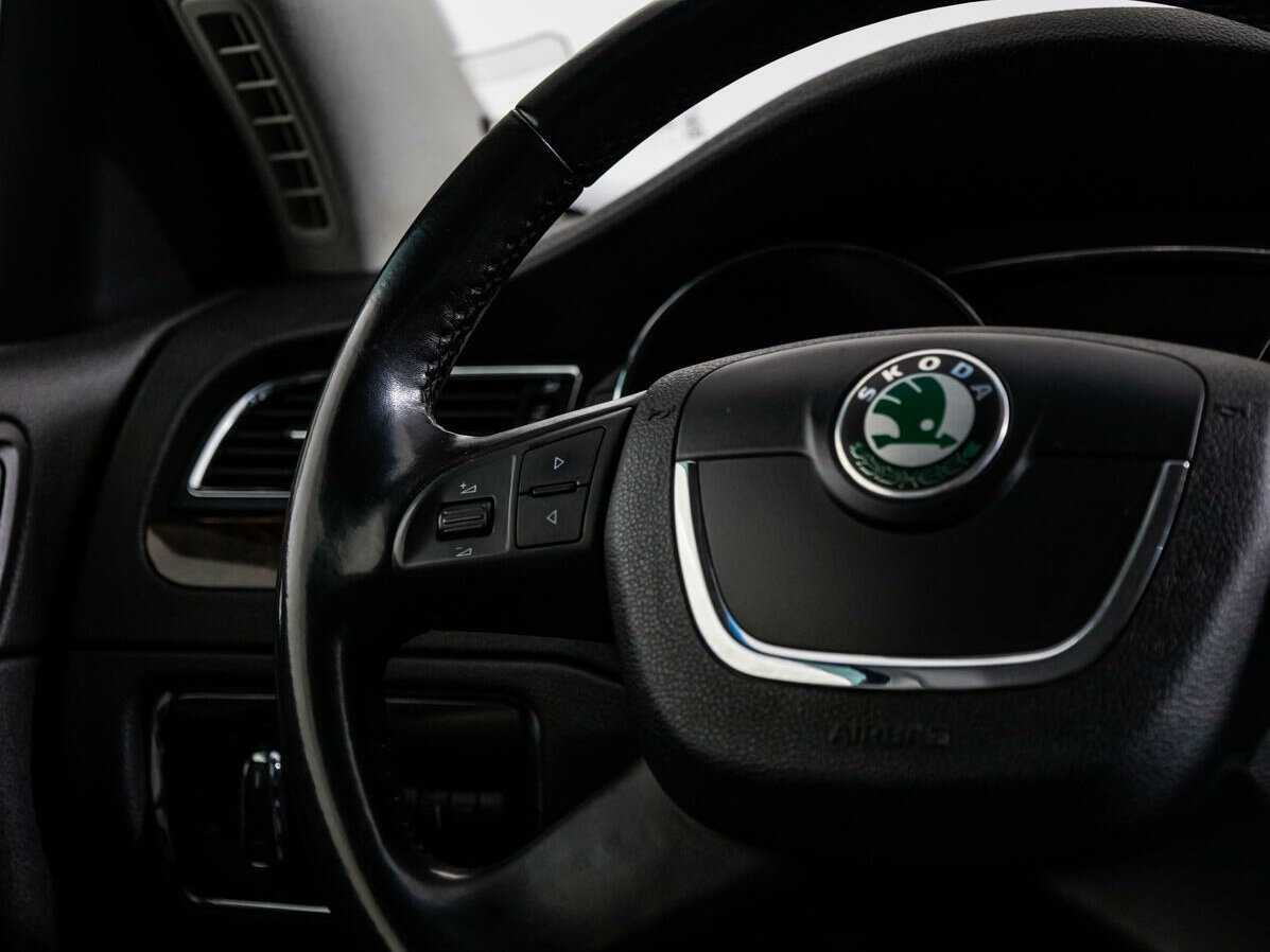 Skoda Superb DSG, 2011 Фото №15