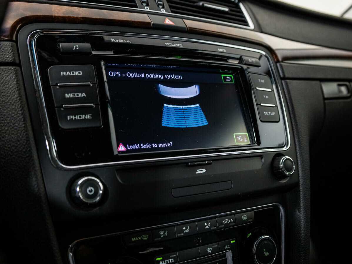 Skoda Superb DSG, 2011 Фото №16