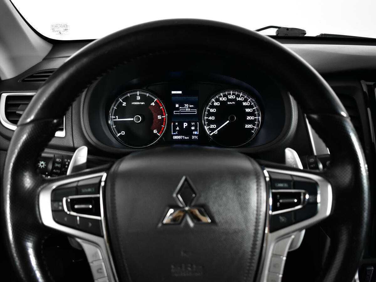 Mitsubishi Pajero Sport, 2019 Фото №11