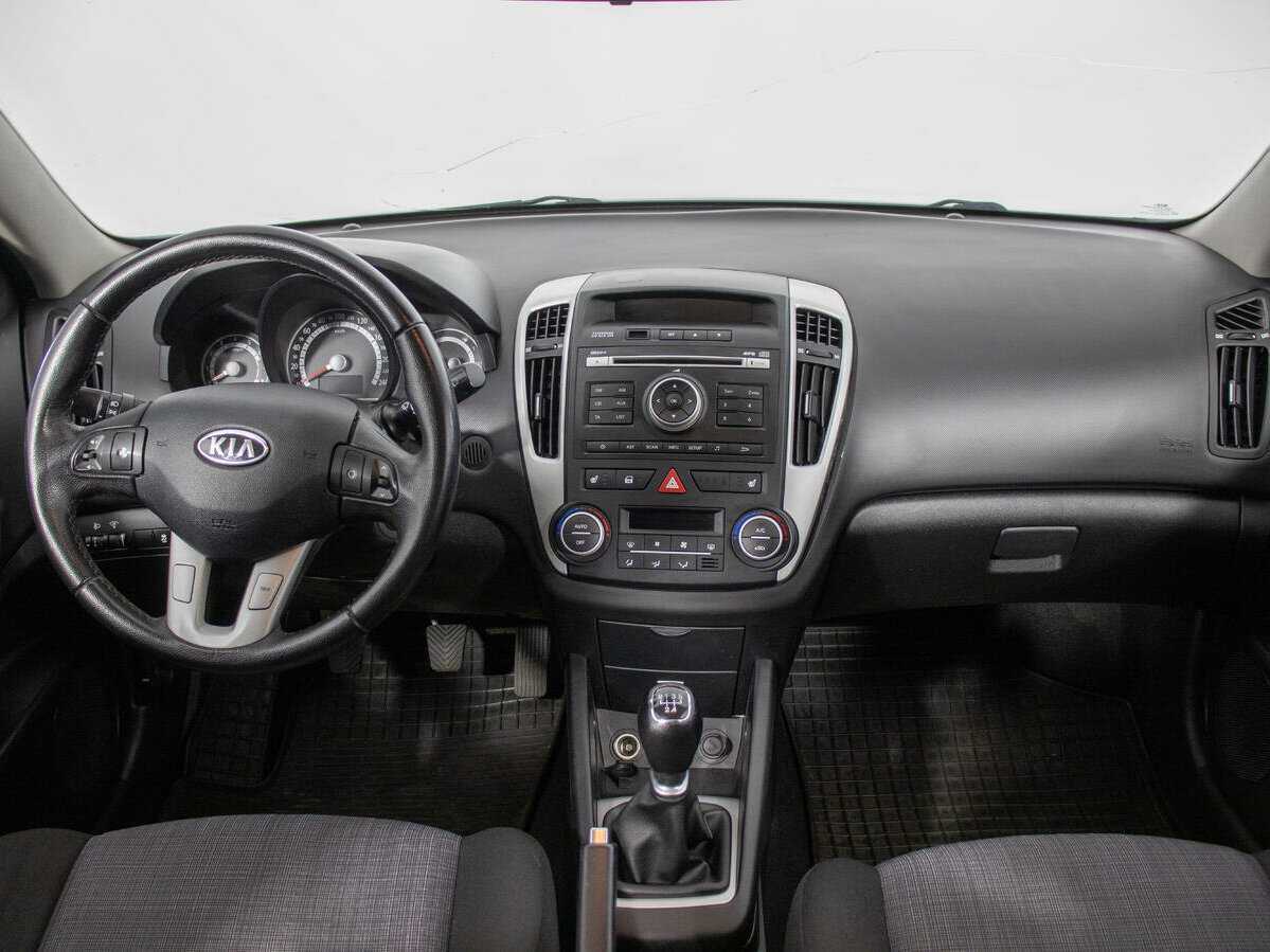 Kia Ceed, 2010 Фото №13