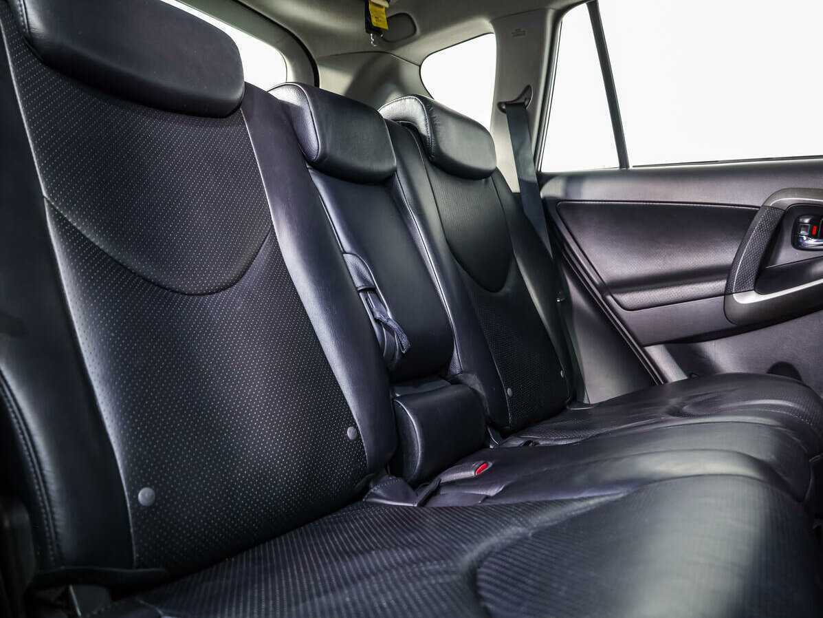 Toyota RAV4, 2011 Фото №12