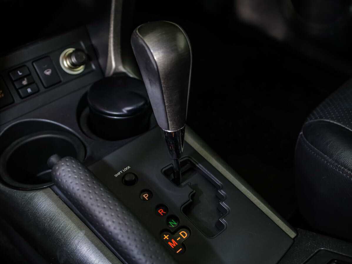 Toyota RAV4, 2011 Фото №14