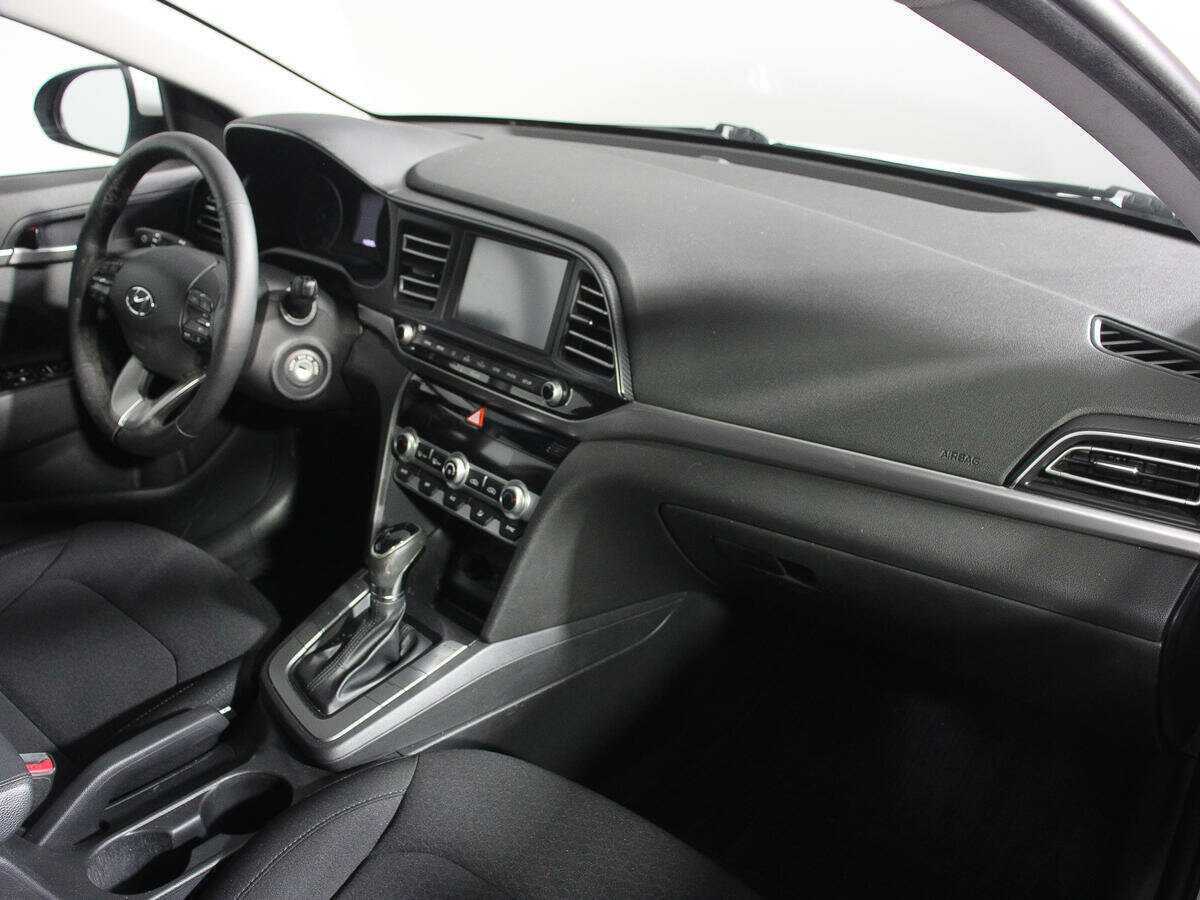 Hyundai Elantra, 2020 Фото №6