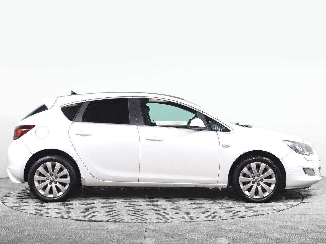 Opel Astra, 2011 - 195 003 км. | Фото №3