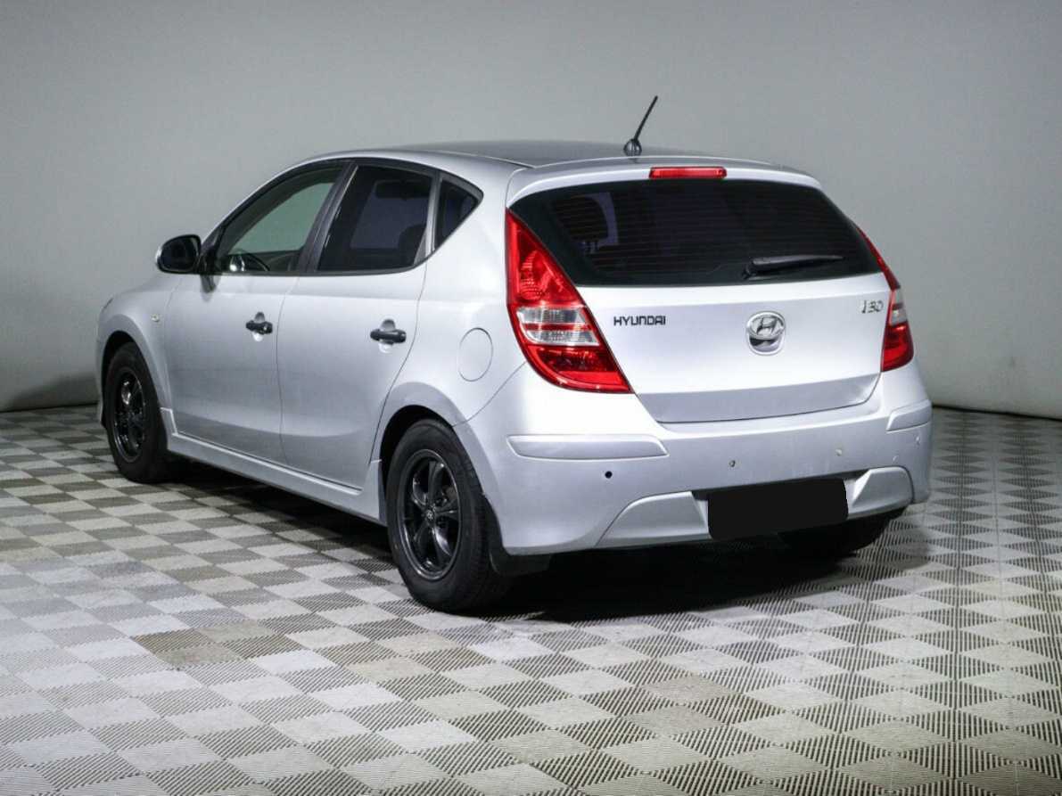 Hyundai i30, 2010 Фото №6