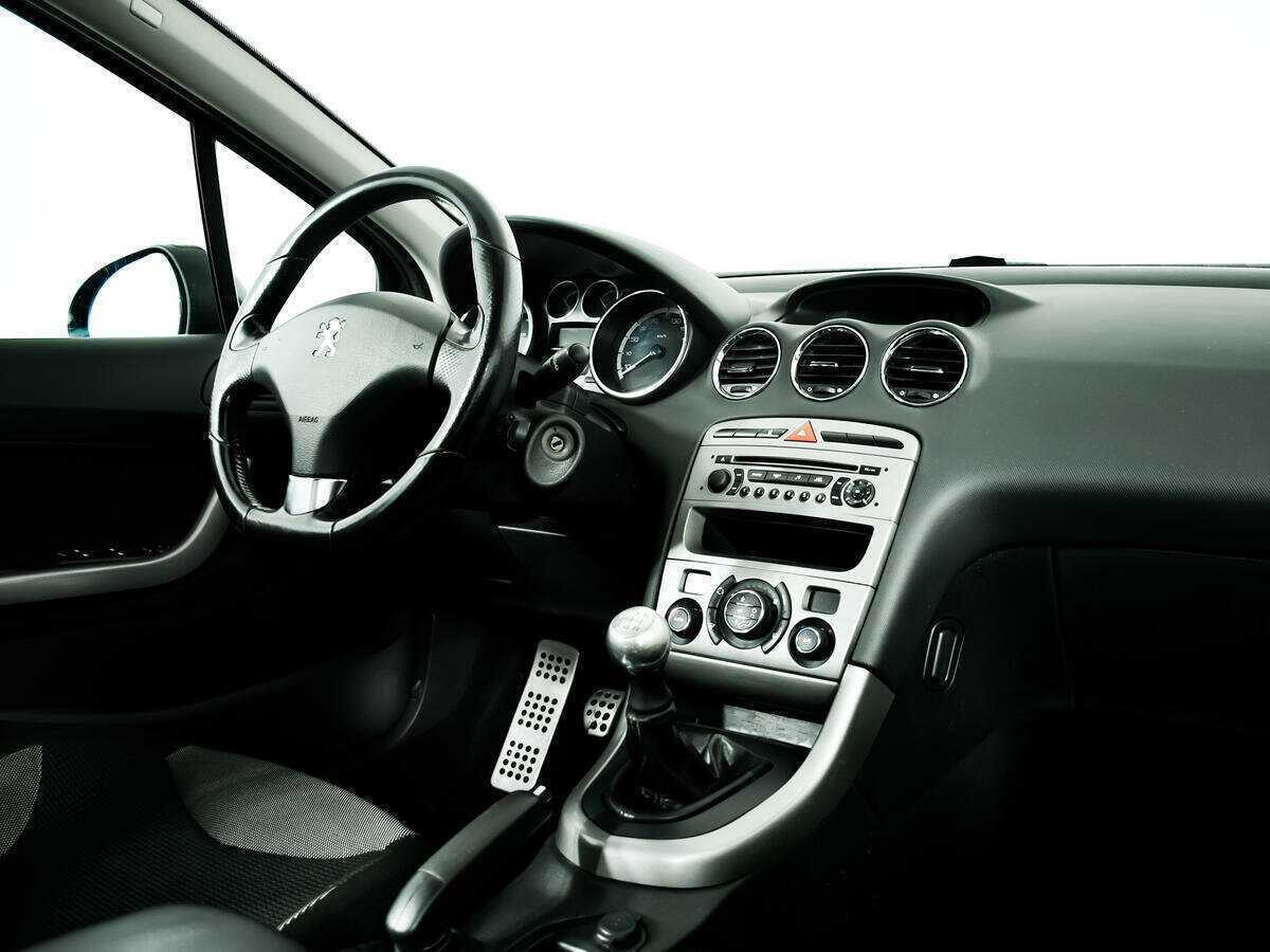 Peugeot 308, 2010 Фото №9