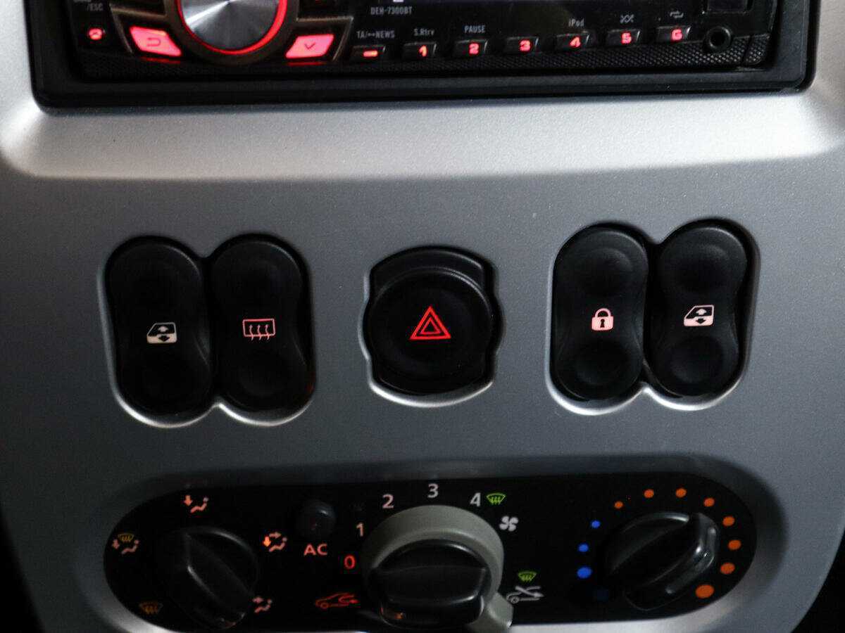 Renault Sandero Stepway, 2011 Фото №16