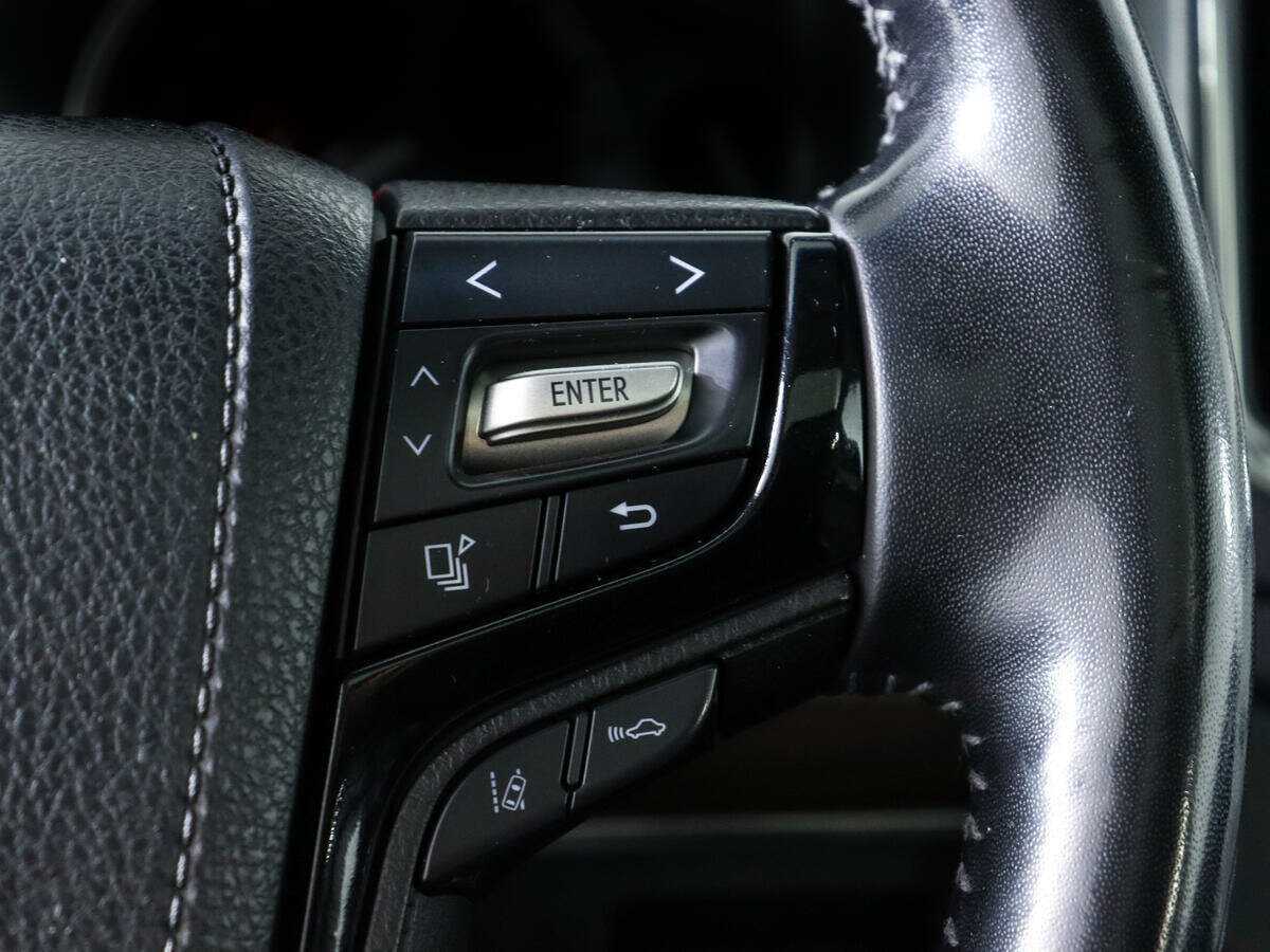 Toyota Land Cruiser, 2018 Фото №25