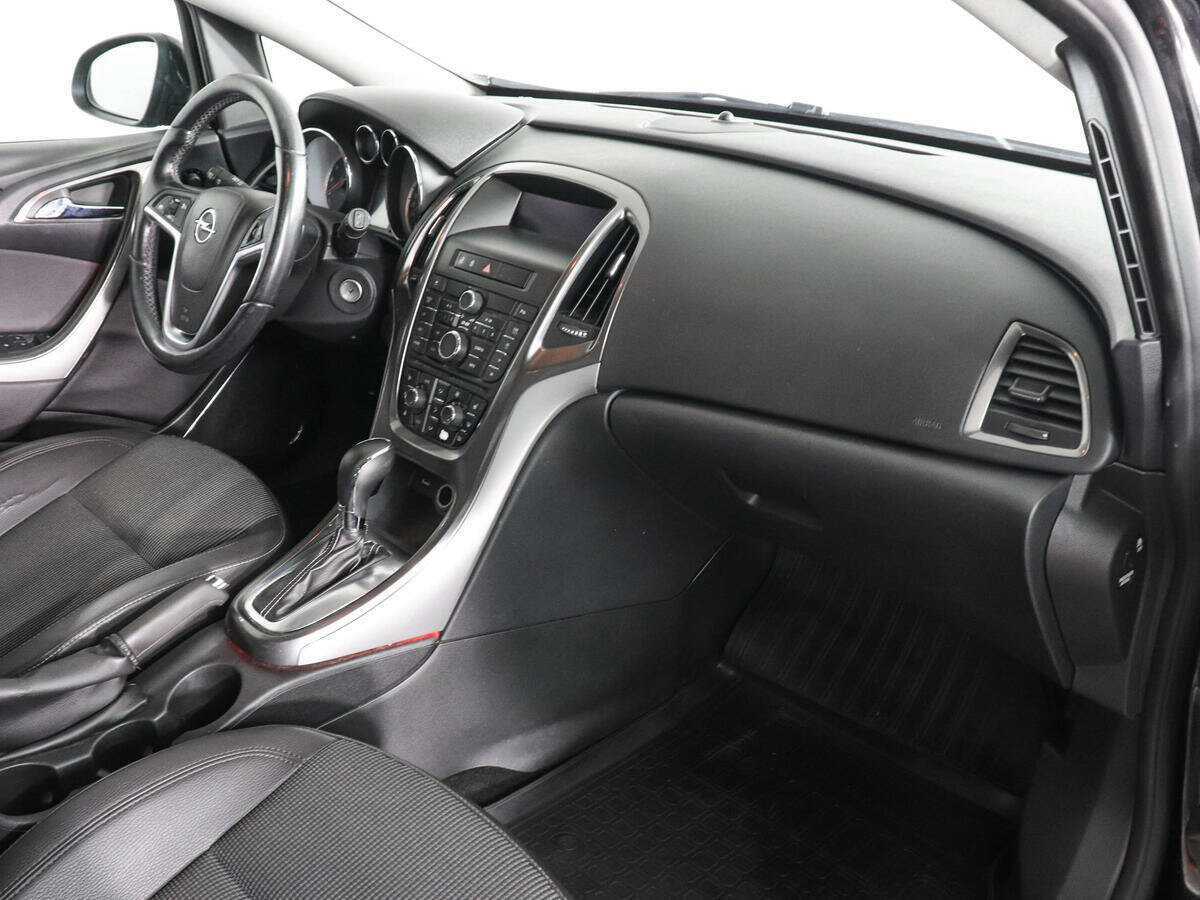 Opel Astra, 2011 - 225 817 км. | Фото №6
