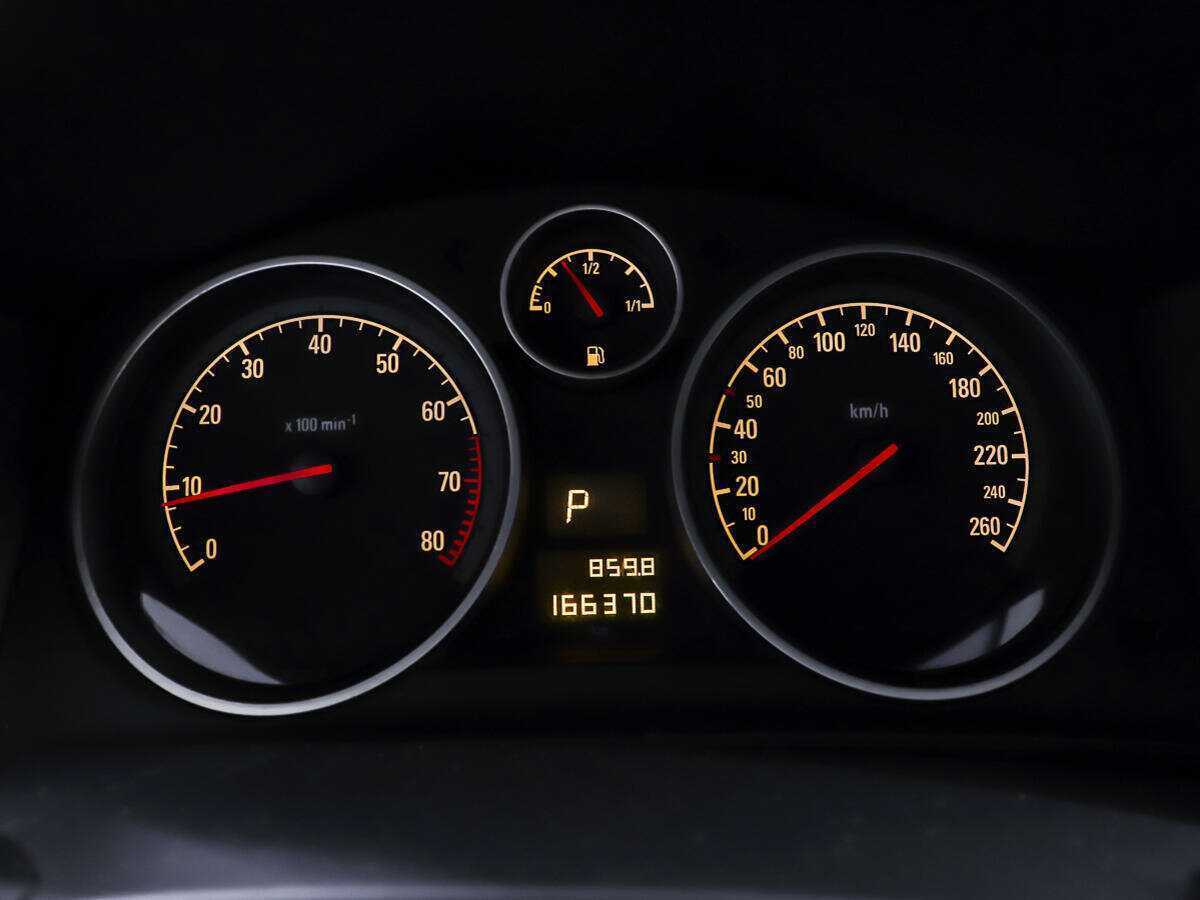 Opel Astra GTC, 2010 Фото №14