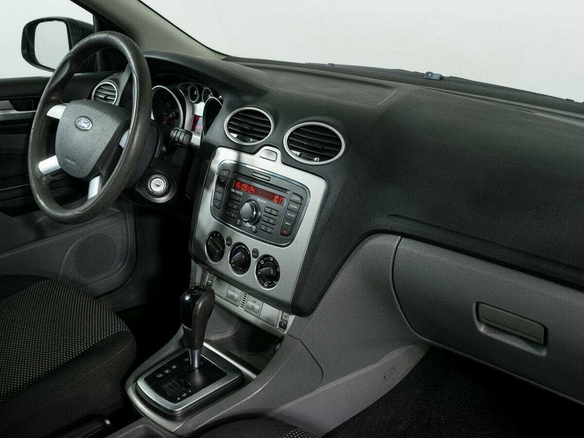 Ford Focus, 2010 Фото №9
