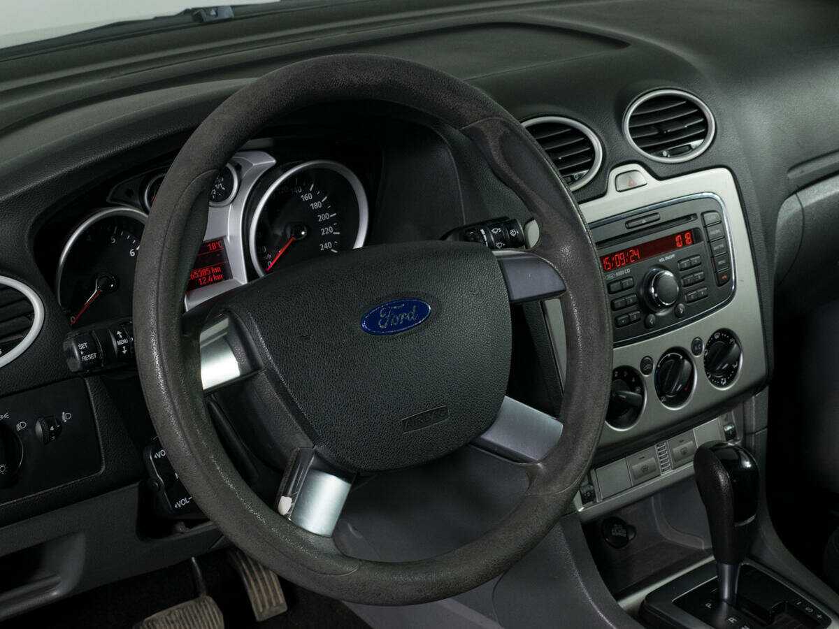 Ford Focus, 2010 Фото №14