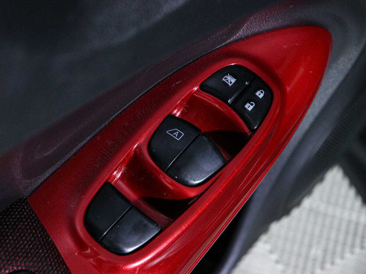 Nissan Juke, 2011 Фото №16