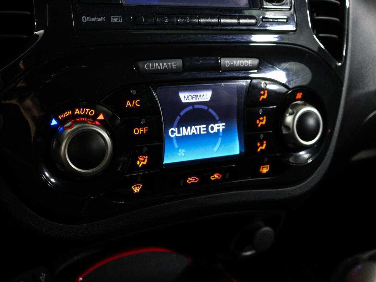 Nissan Juke, 2011 Фото №20