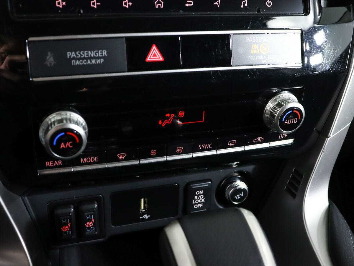 Mitsubishi Pajero Sport, 2021 Фото №18