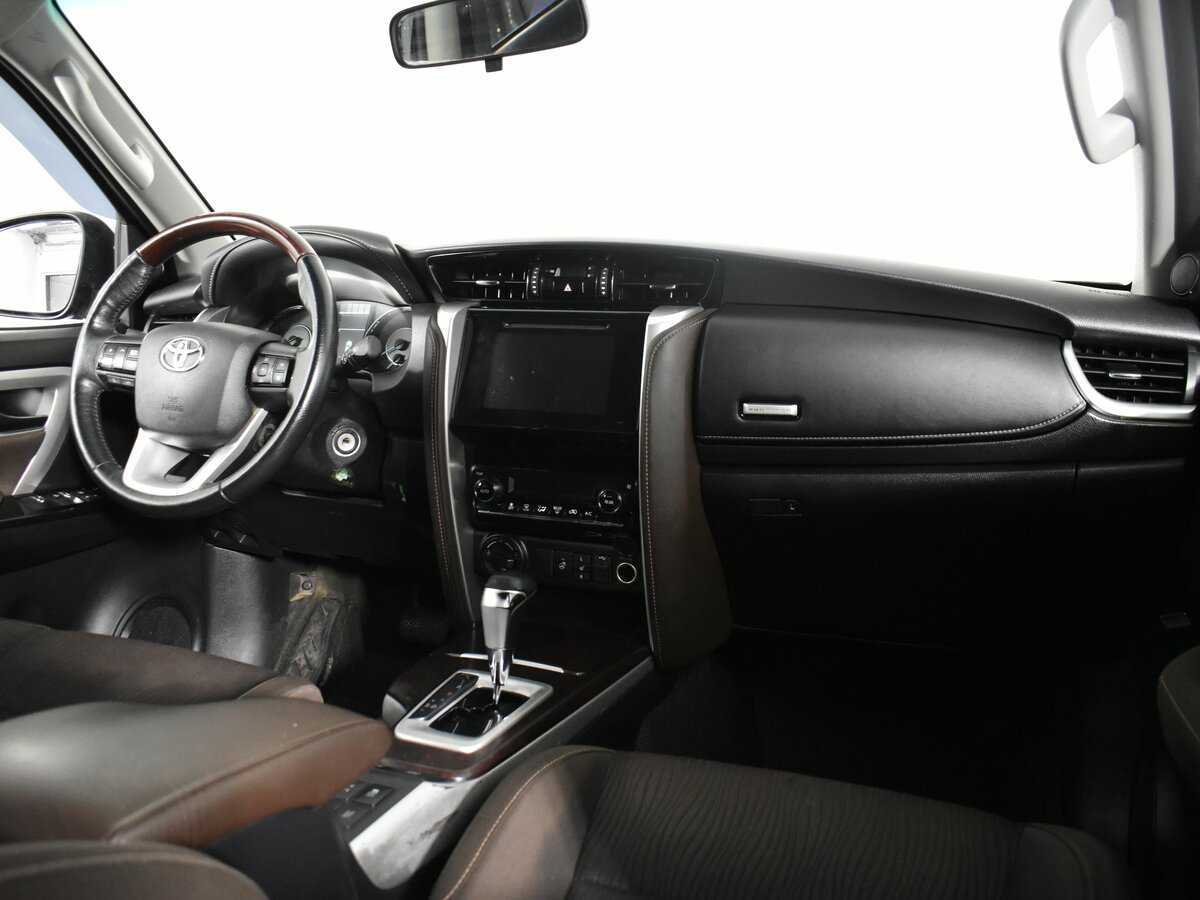 Toyota Fortuner, 2020 Фото №9