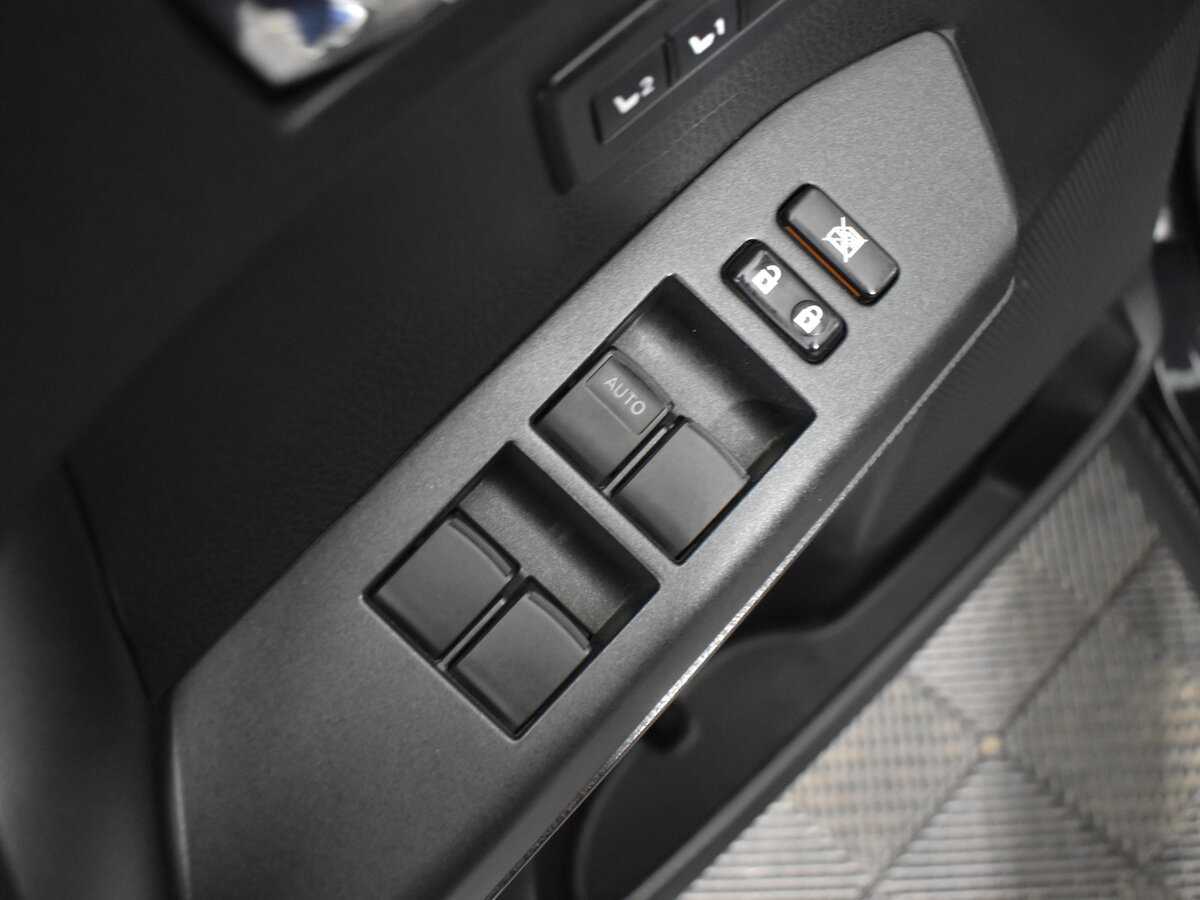 Toyota RAV4, 2018 Фото №9