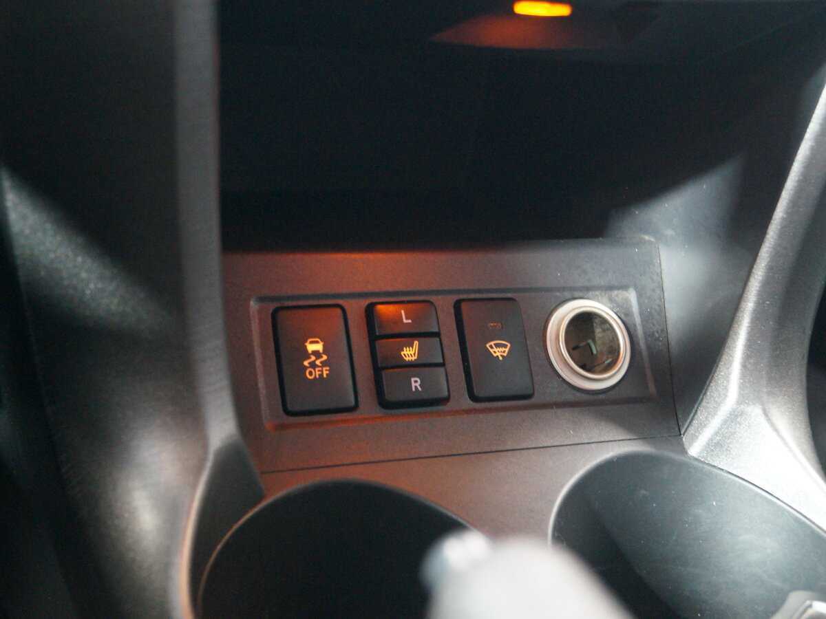 Toyota RAV4, 2011 Фото №19