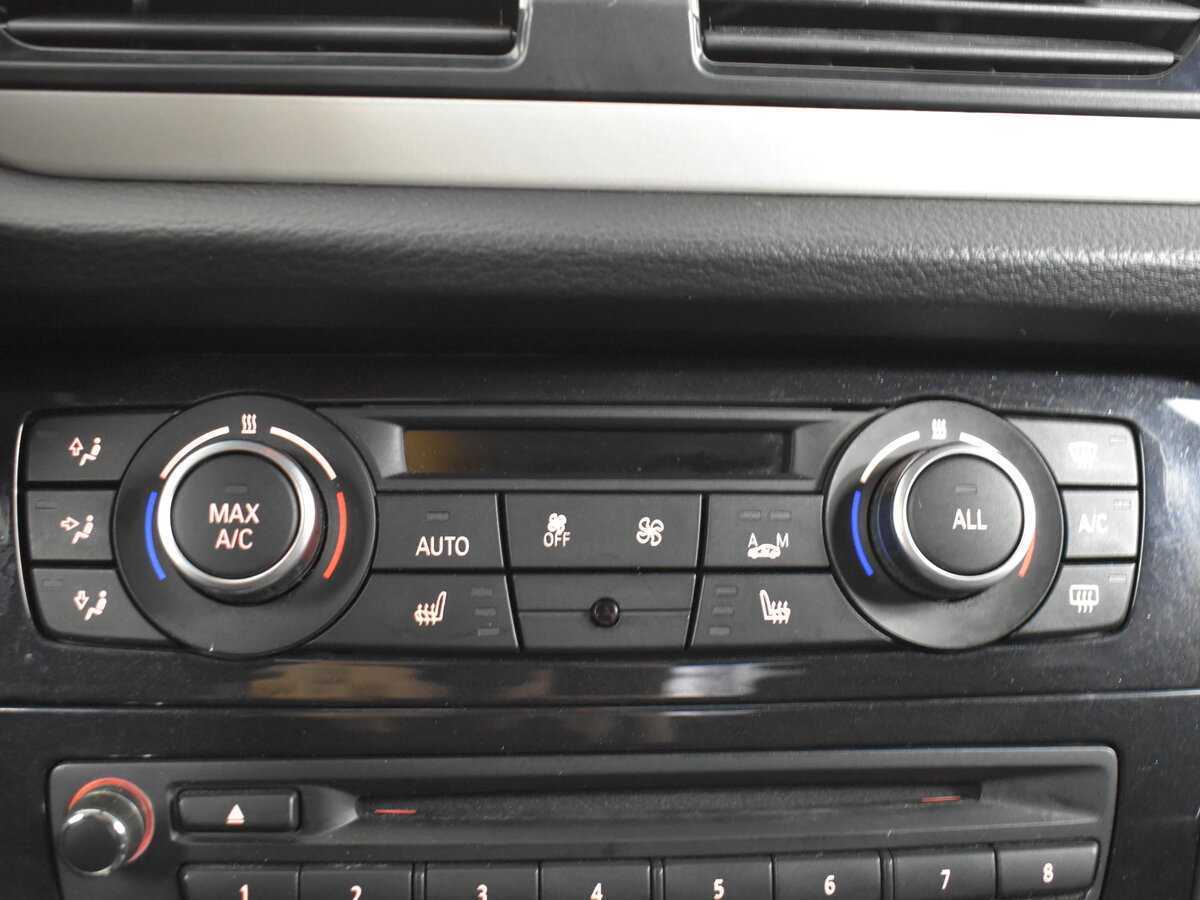 BMW X1 20d, 2014 Фото №16