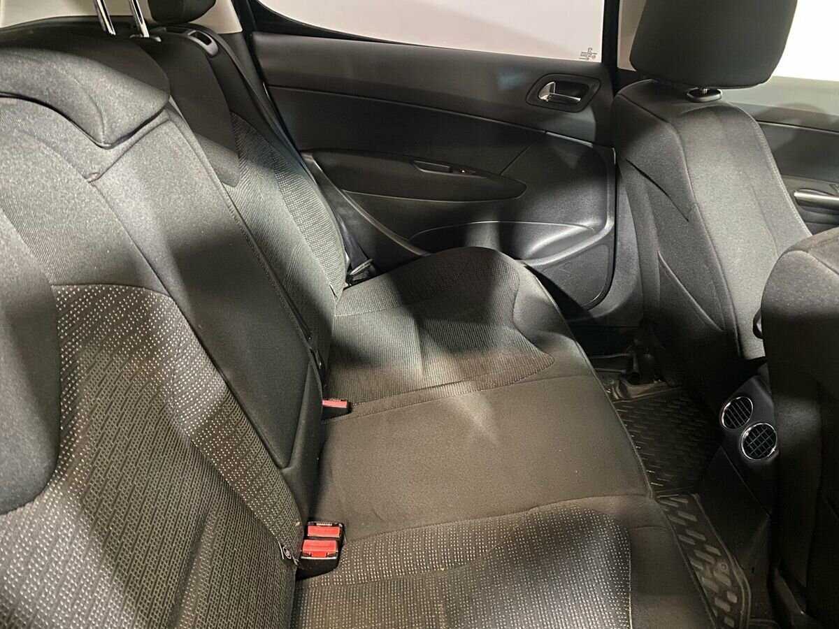 Peugeot 308, 2011 Фото №11