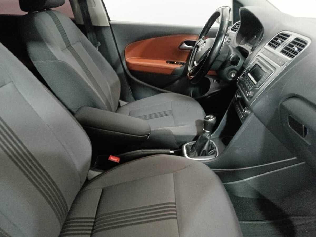 Volkswagen Polo, 2016 Фото №9
