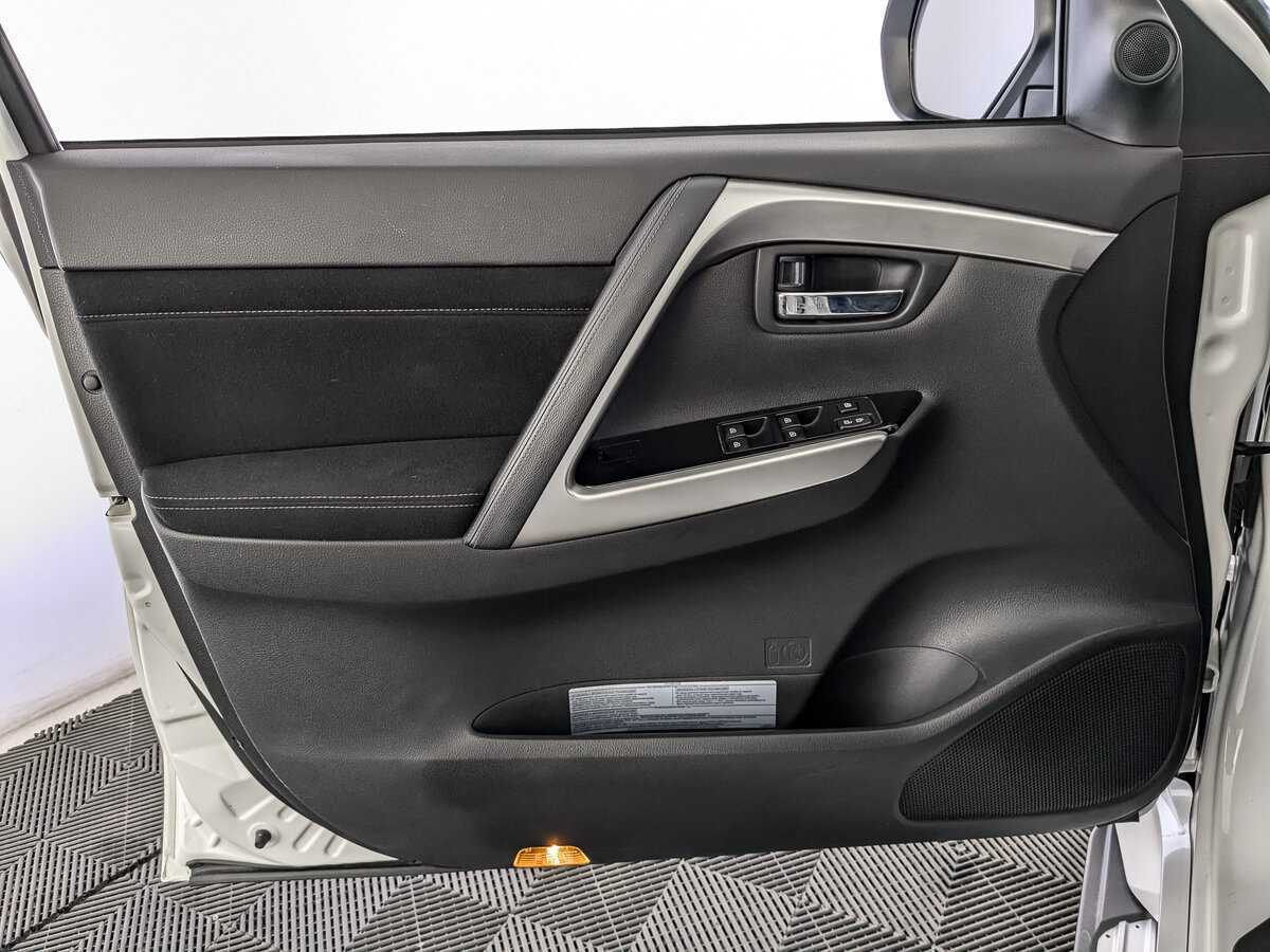 Mitsubishi Pajero Sport, 2021 Фото №15