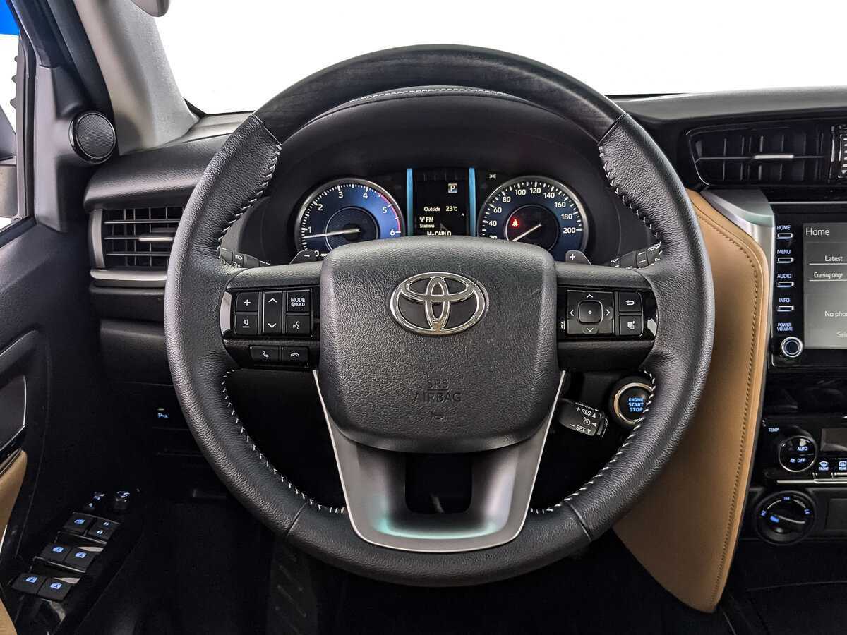 Toyota Fortuner, 2022 Фото №18