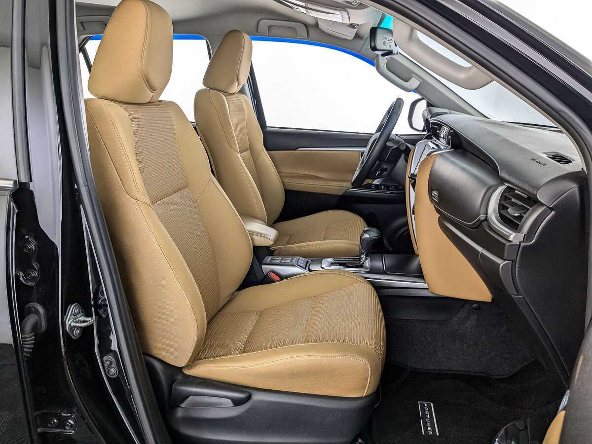 Toyota Fortuner, 2022 Фото №20