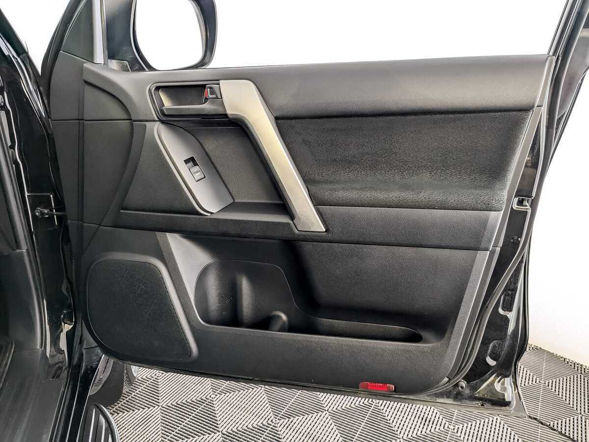Toyota Land Cruiser Prado, 2019 Фото №21