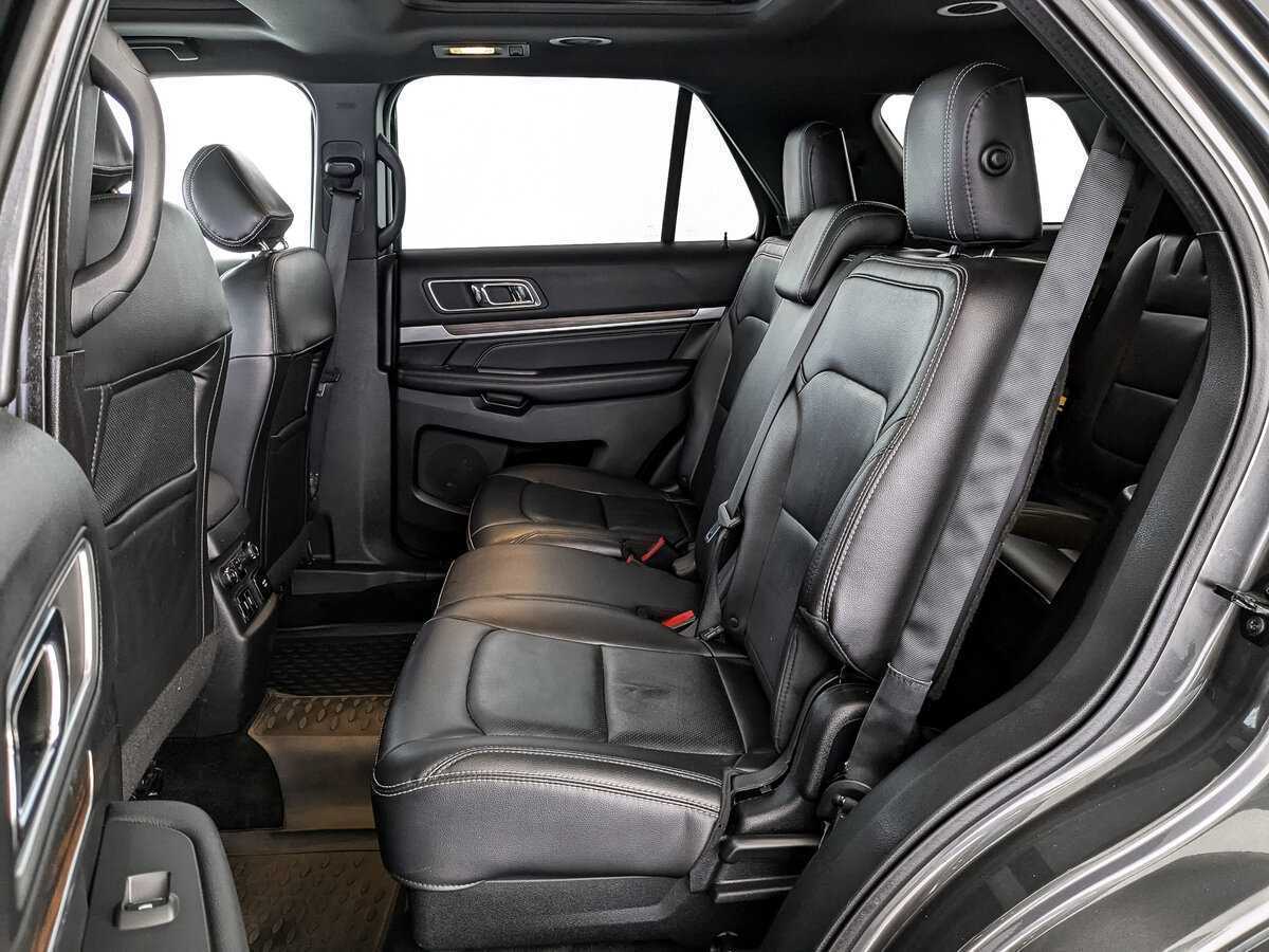 Ford Explorer, 2017 Фото №13