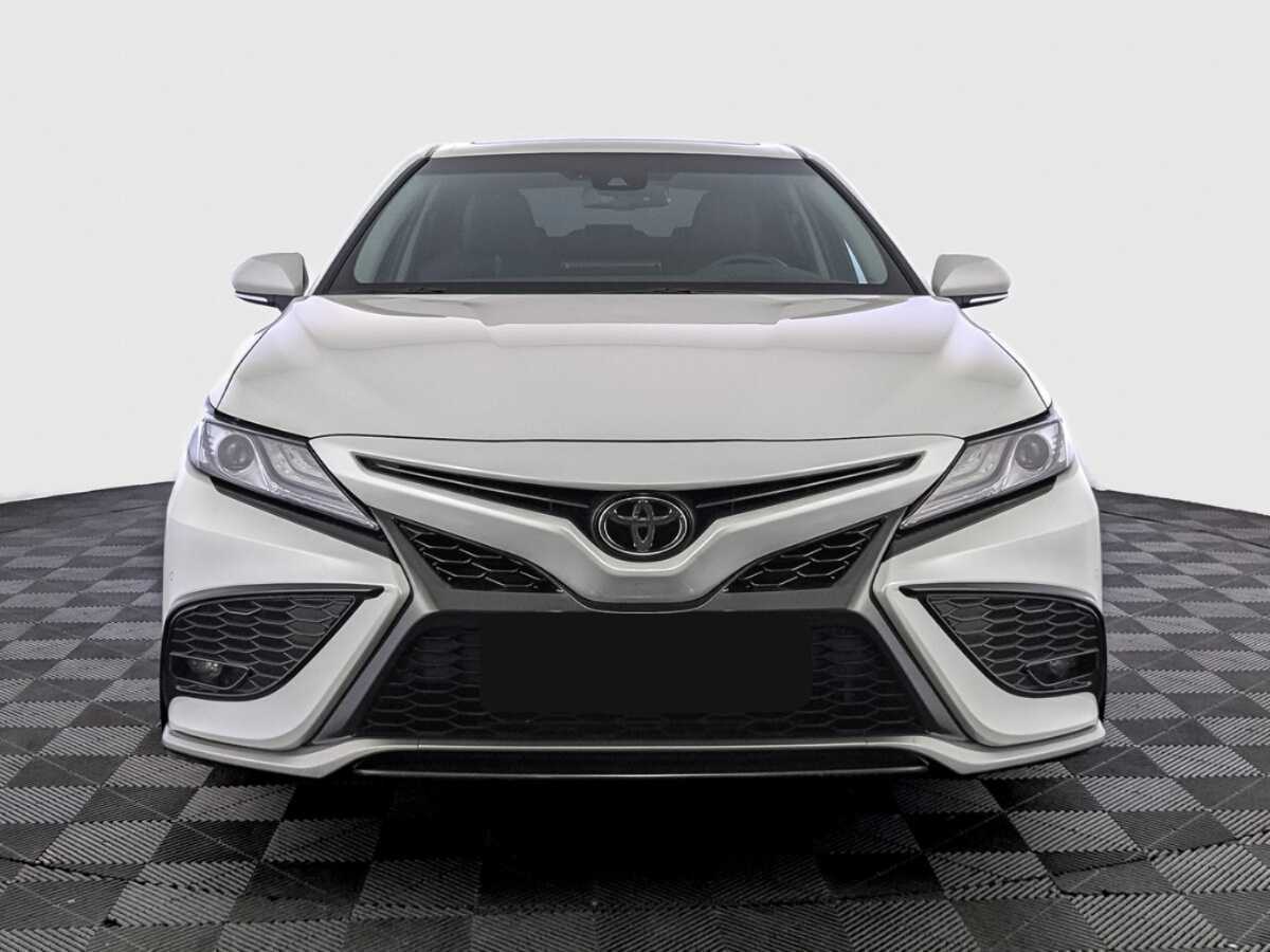 Toyota Camry, 2023 - 21 689 км. | Фото №2