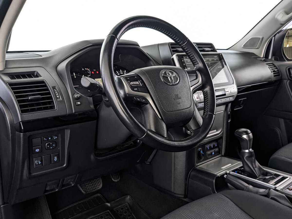 Toyota Land Cruiser Prado, 2020 Фото №11