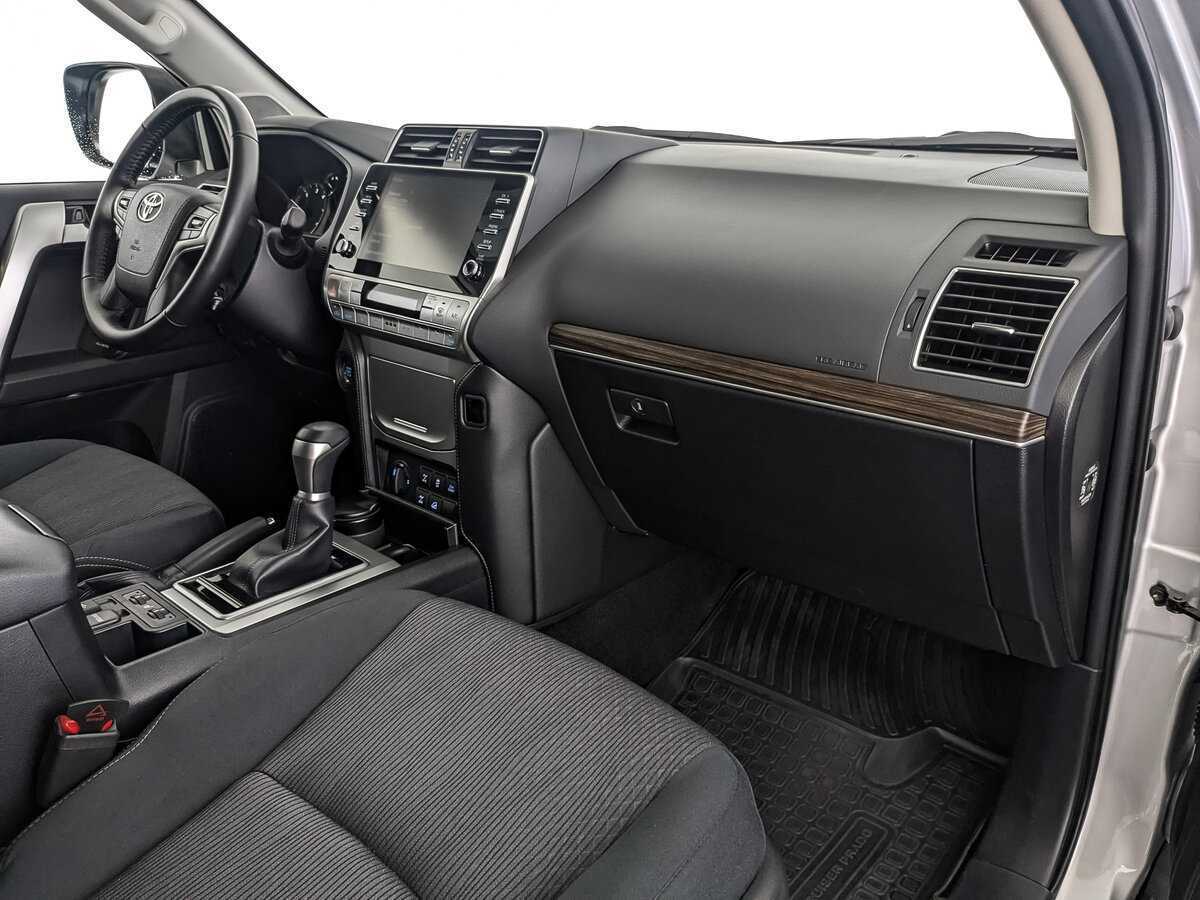 Toyota Land Cruiser Prado, 2021 Фото №9