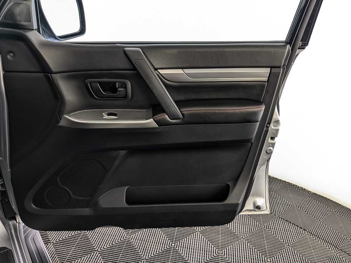 Mitsubishi Pajero, 2011 Фото №21