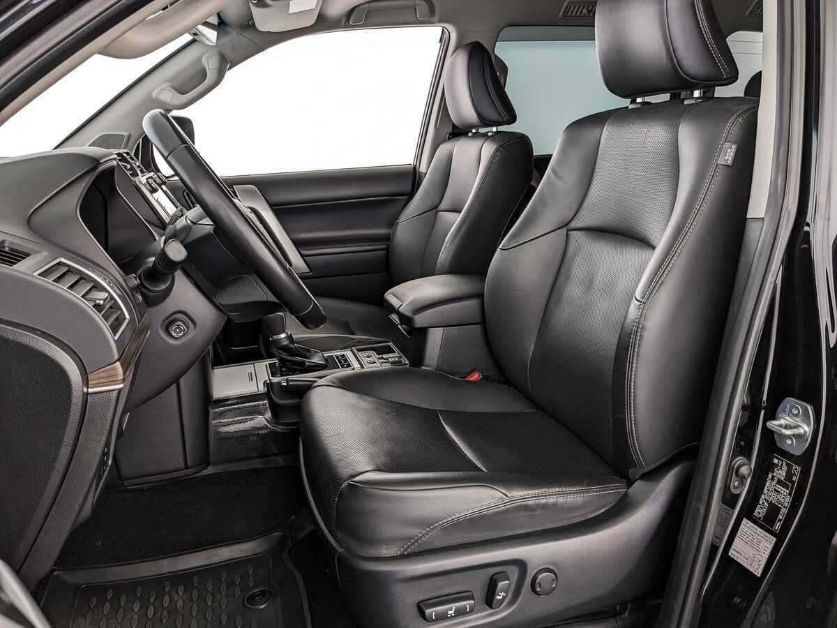 Toyota Land Cruiser Prado, 2020 Фото №16