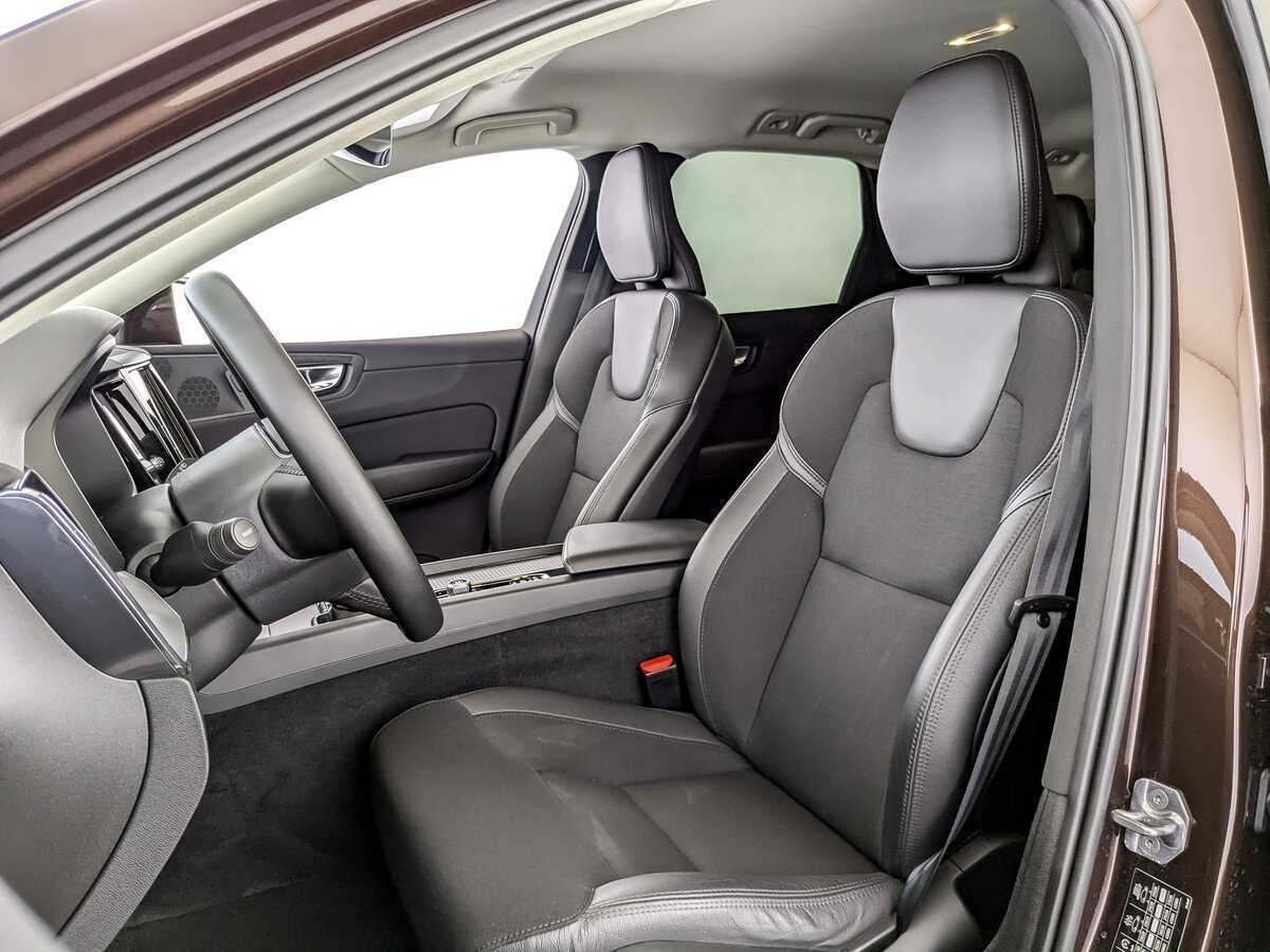 Volvo XC60, 2020 Фото №16