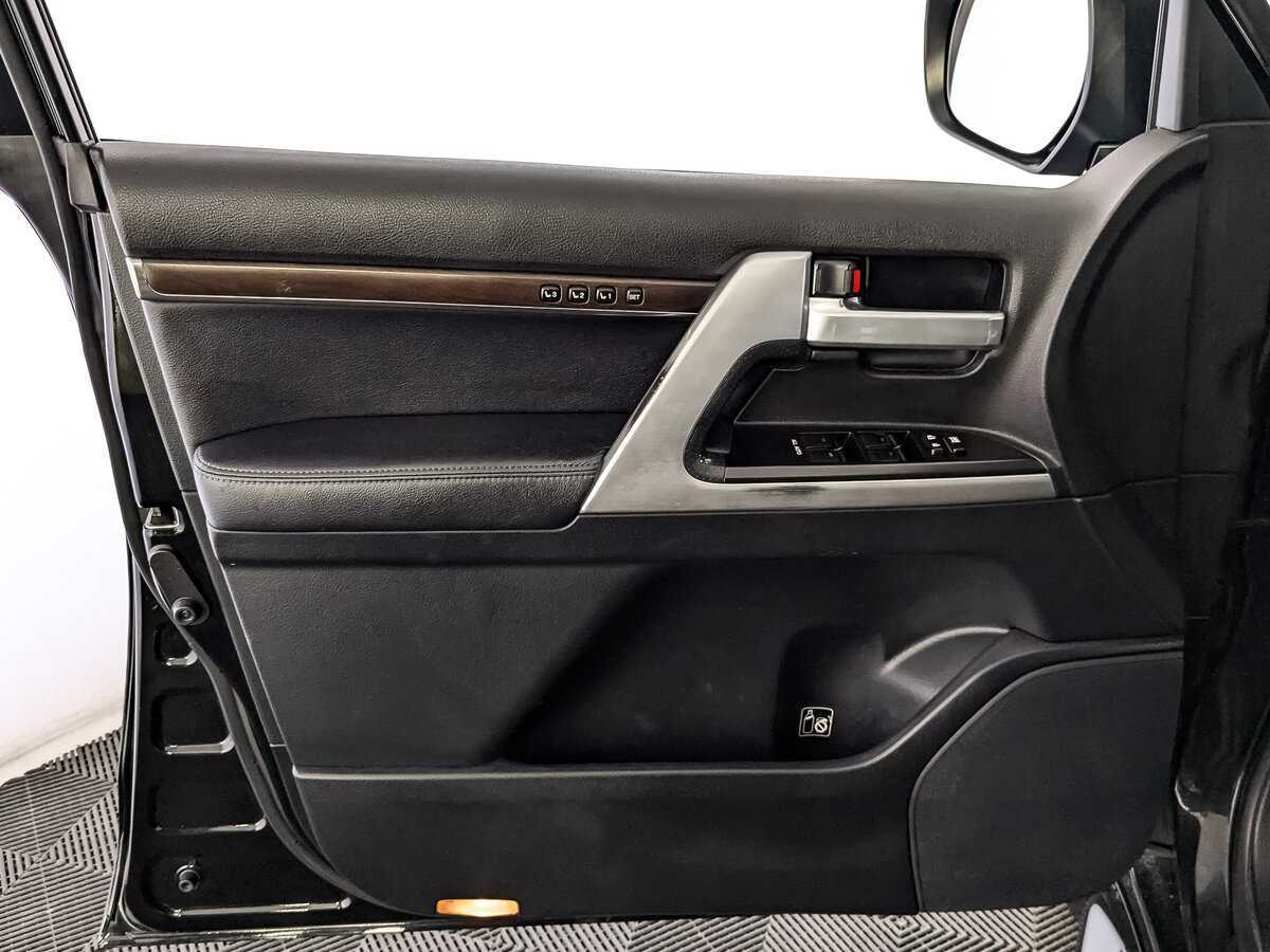 Toyota Land Cruiser, 2017 Фото №15