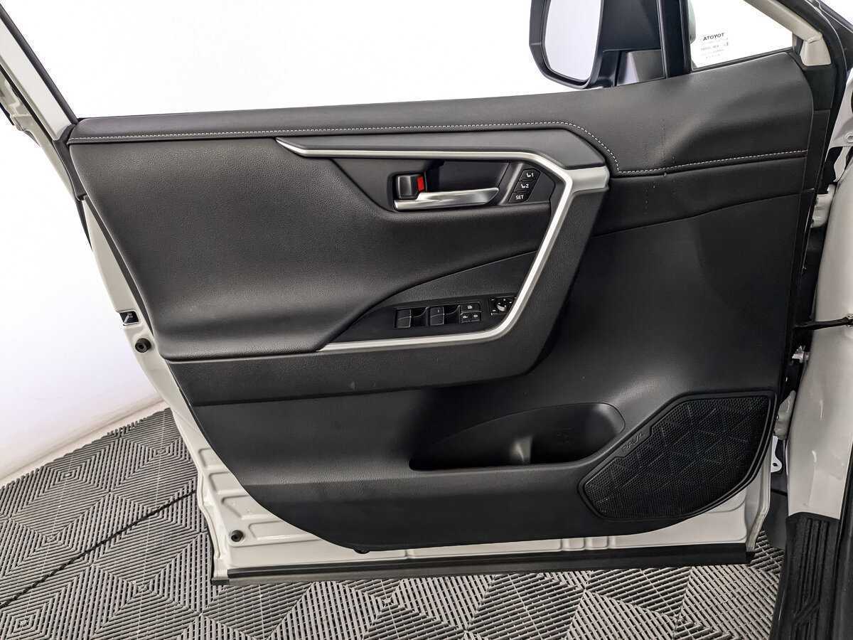 Toyota RAV4, 2021 Фото №15