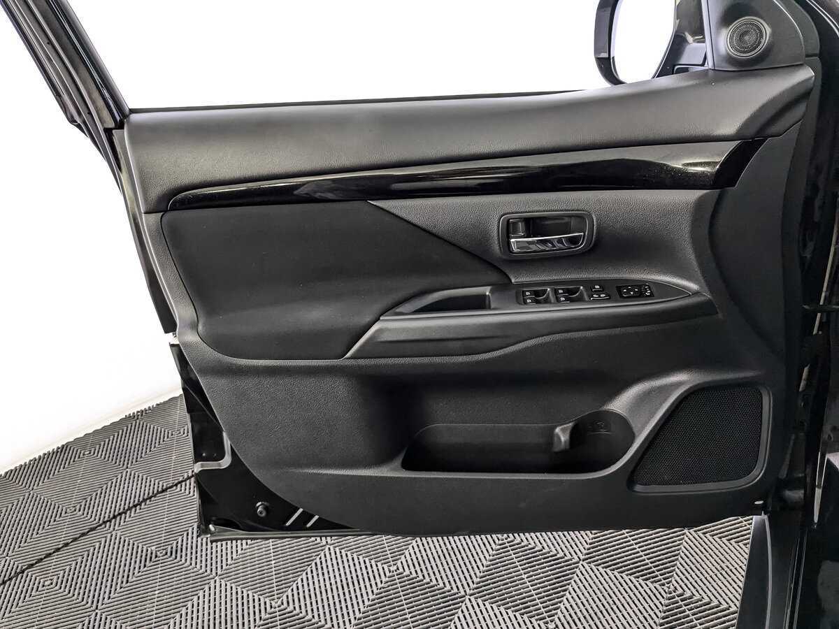 Mitsubishi Outlander, 2019 Фото №15
