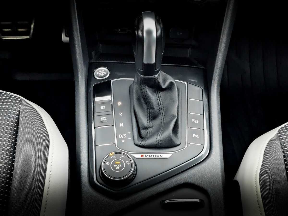 Volkswagen Tiguan, 2020 Фото №24