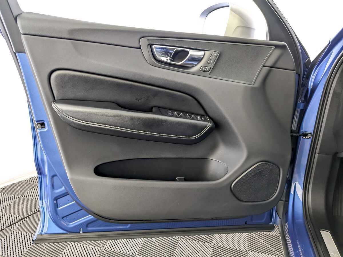 Volvo XC60, 2018 Фото №15