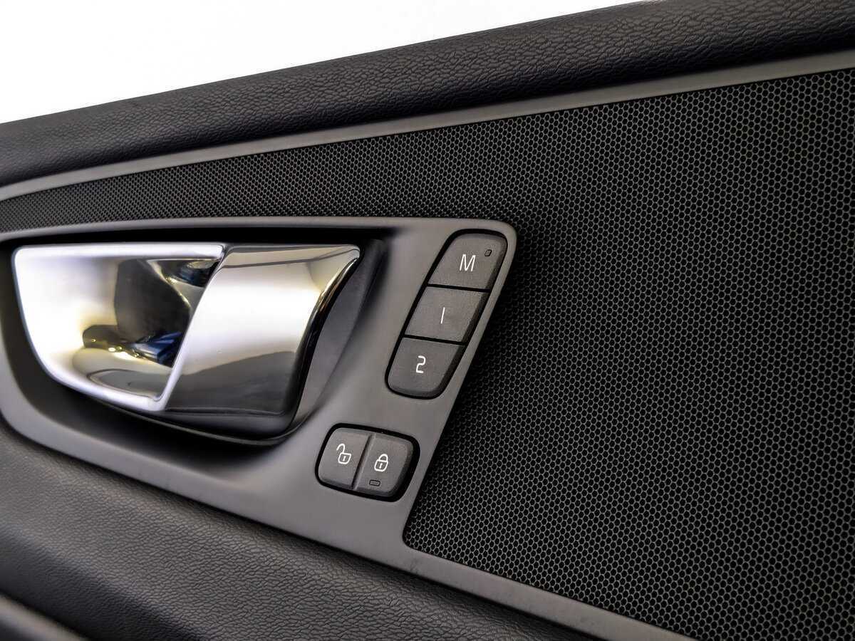 Volvo XC60, 2018 Фото №18