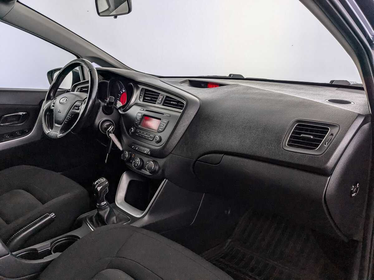 Kia Ceed, 2015 Фото №9