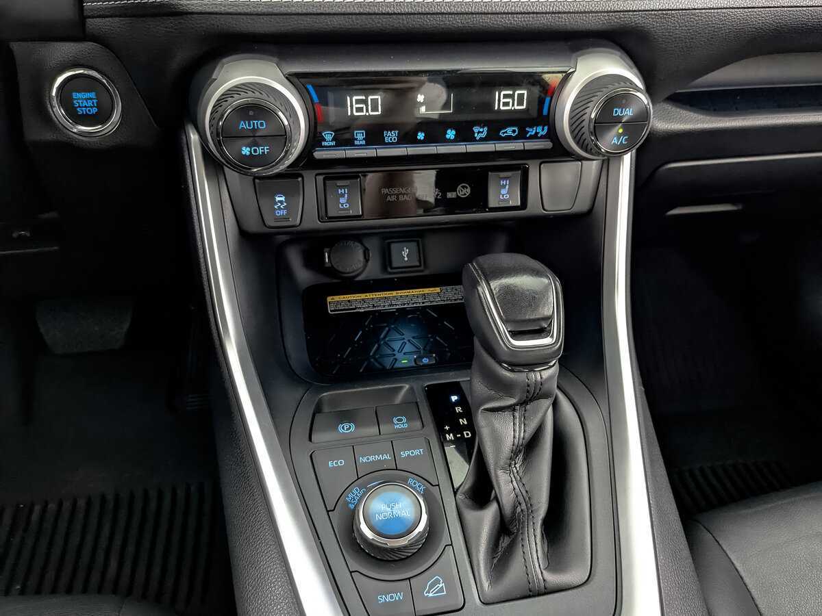 Toyota RAV4, 2022 Фото №22