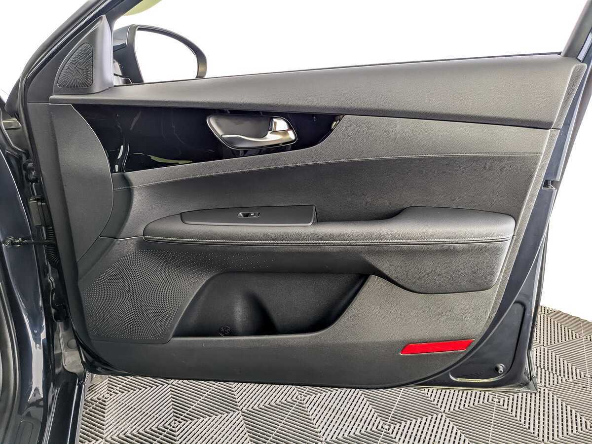 Kia Cerato, 2021 Фото №20