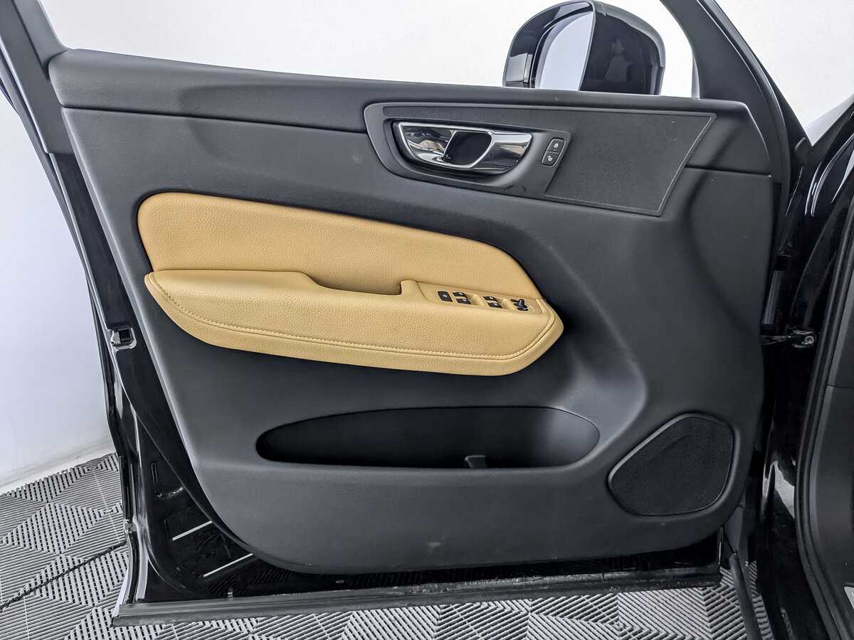 Volvo XC60, 2018 Фото №14