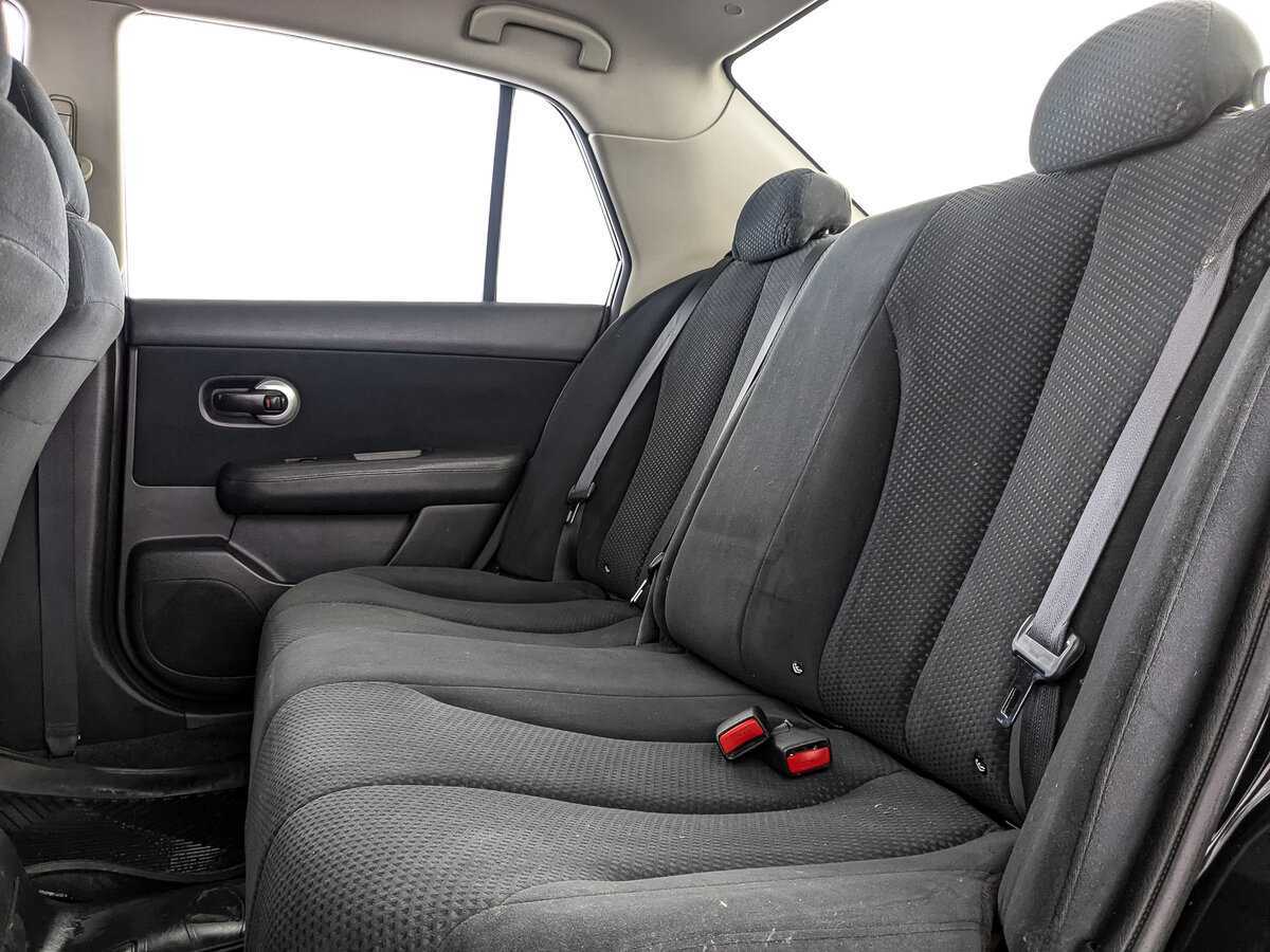 Nissan Tiida, 2011 Фото №14