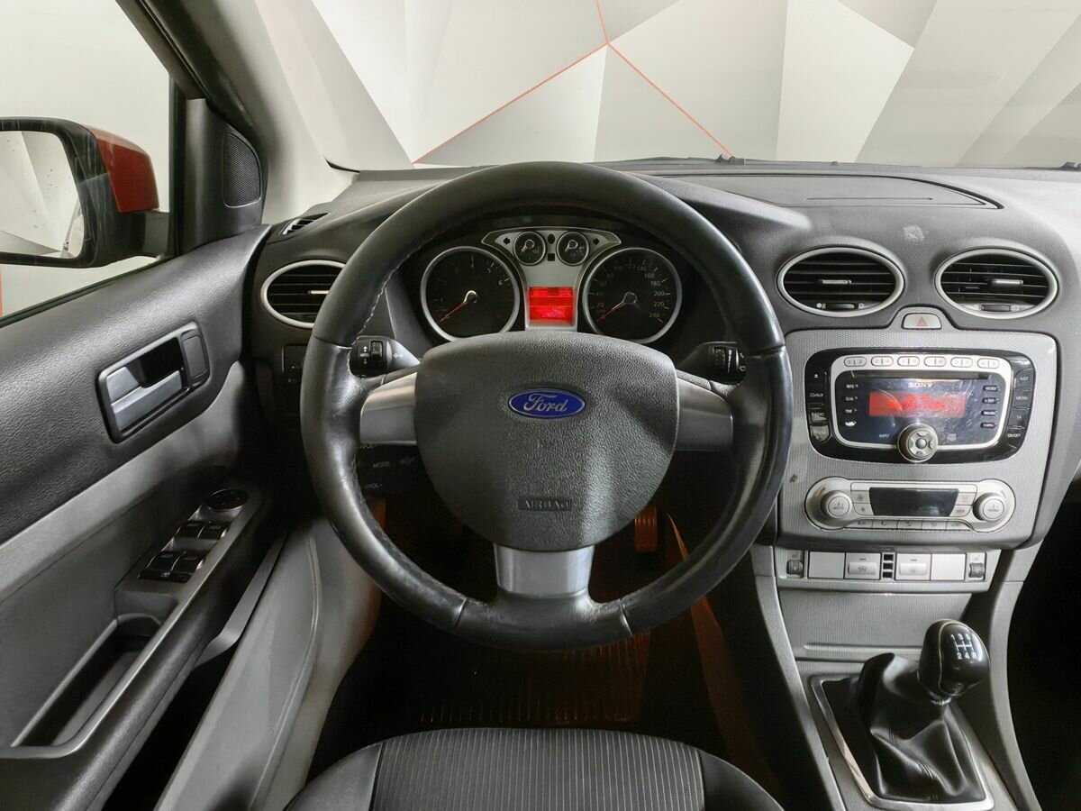Ford Focus, 2010 Фото №16