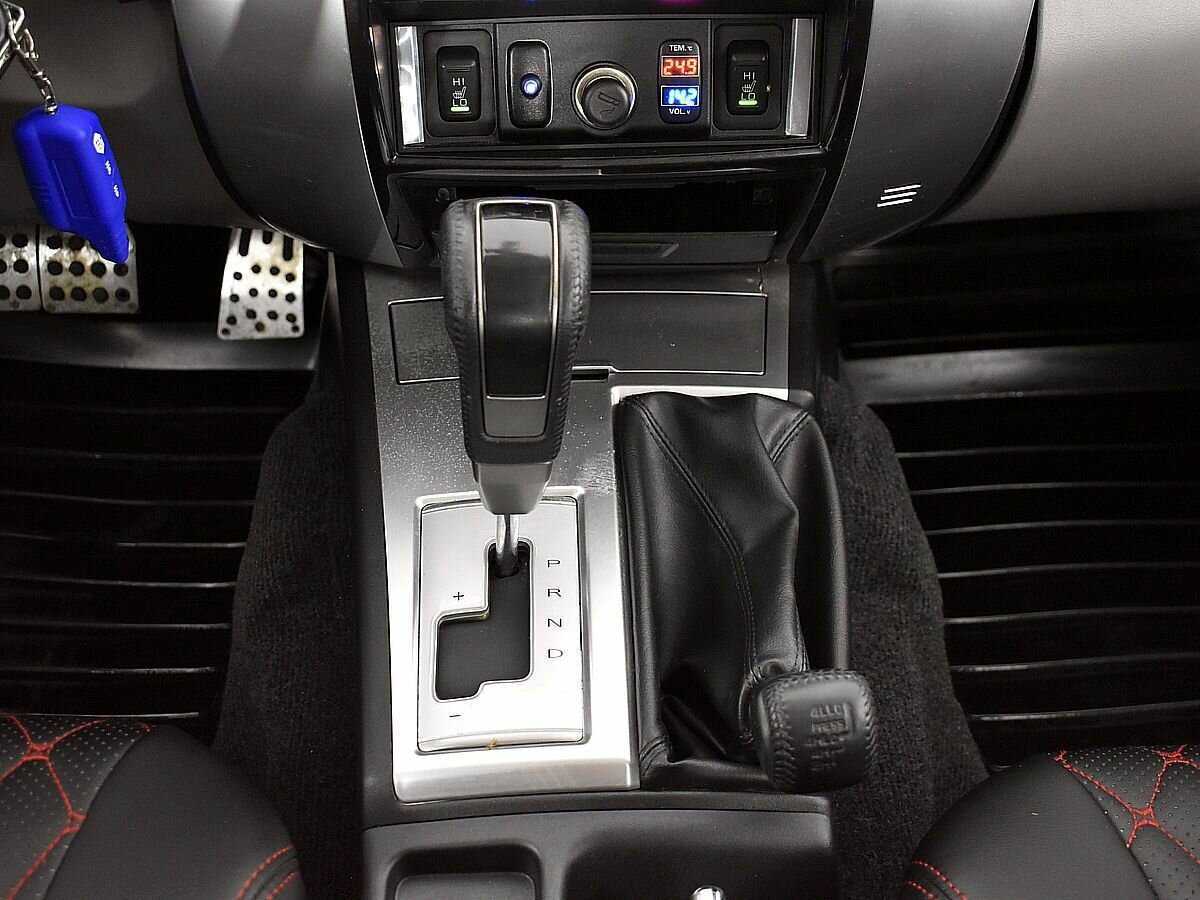 Mitsubishi Pajero Sport, 2011 Фото №15